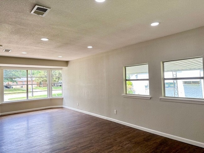 Photo - 4 Bedroom / 2 Bath House