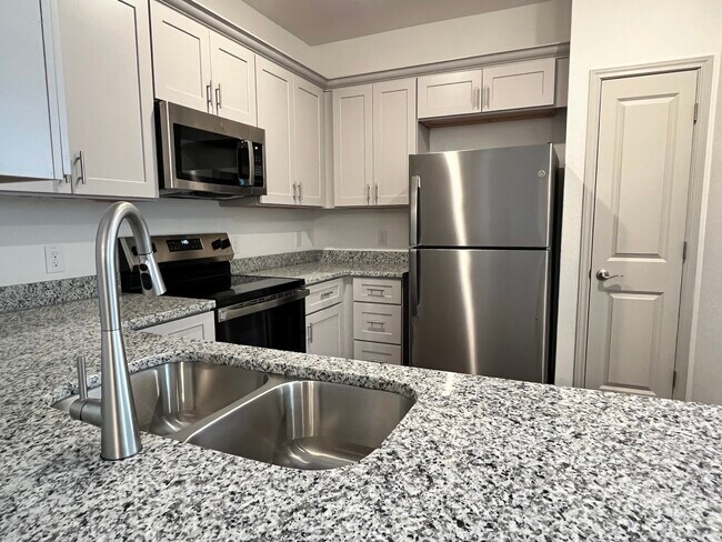 Building Photo - 10208 Eaglewood Nook