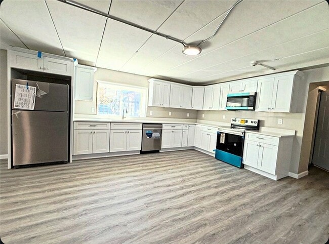 Building Photo - 83 Power Rd