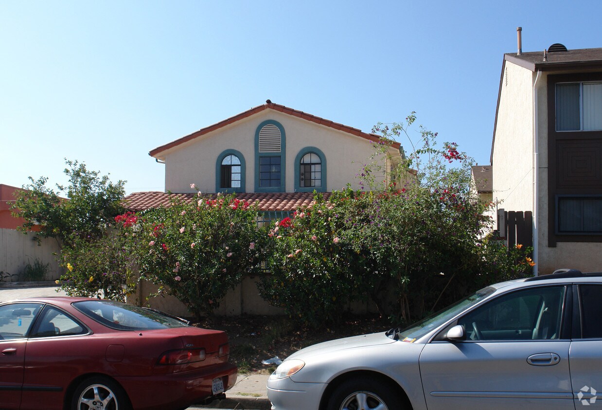 Building Photo - 2706 44th St