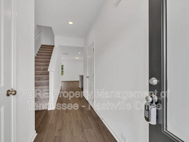 Building Photo - 917 Andasia Wy
