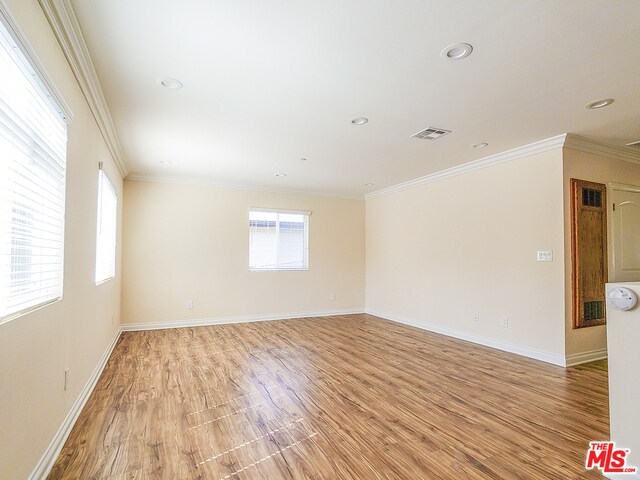 Building Photo - 1144 1/2 S Mariposa Ave
