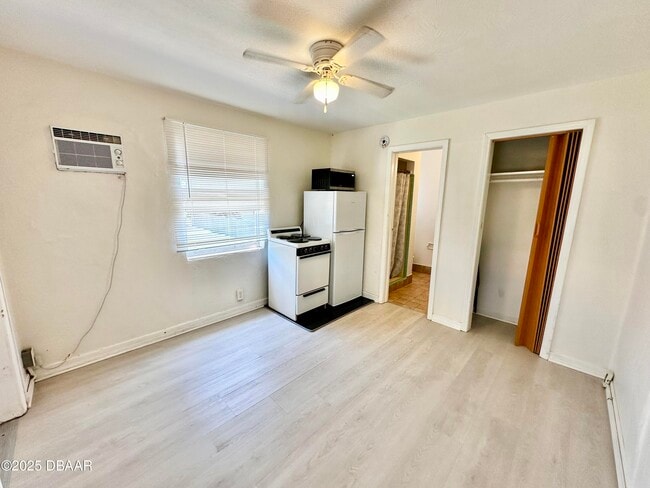 Building Photo - 3226 S Atlantic Ave