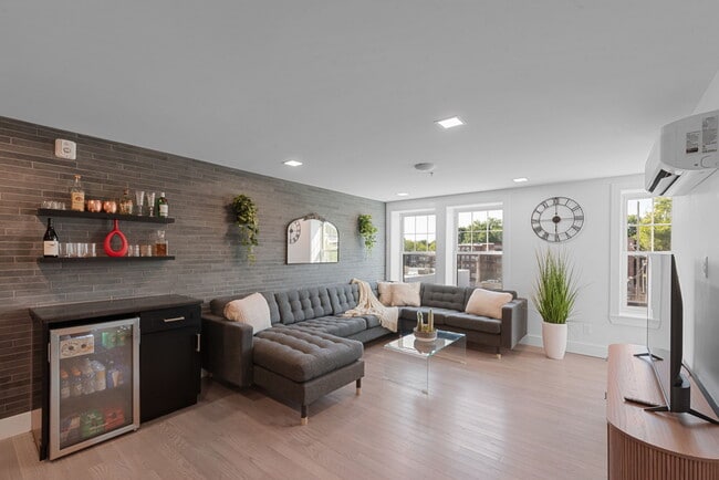 Photo - Kingsland Courtyard Apartments