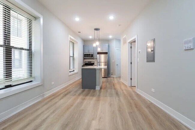 Foto del edificio - 428 W Belden Ave