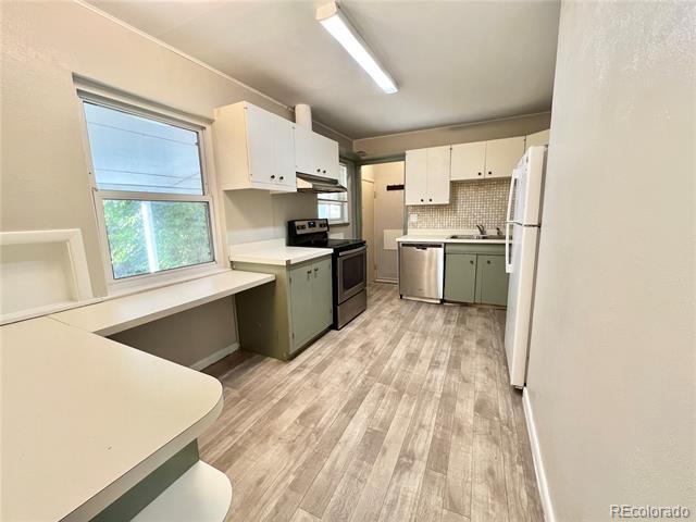 Foto del edificio - 3201 S Holly St