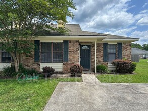 Building Photo - 401 Converse Ct