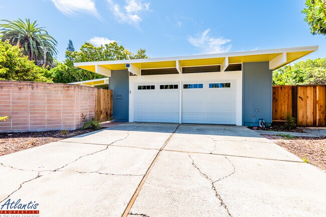 Building Photo - 3310 Kenneth Dr