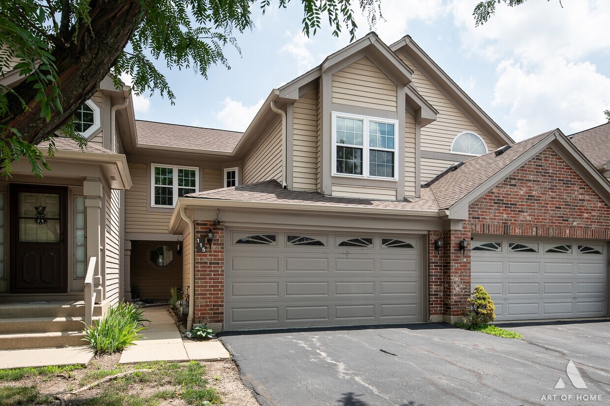 Foto principal - 115 Old Oak Ct E