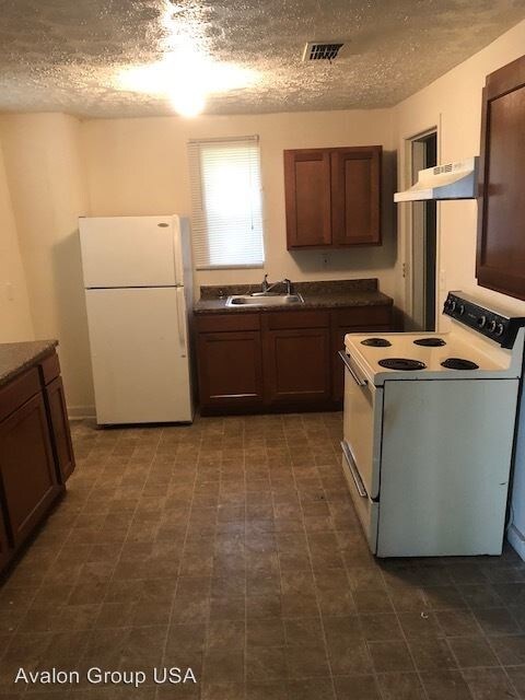 Foto del edificio - 1540 W 23rd St