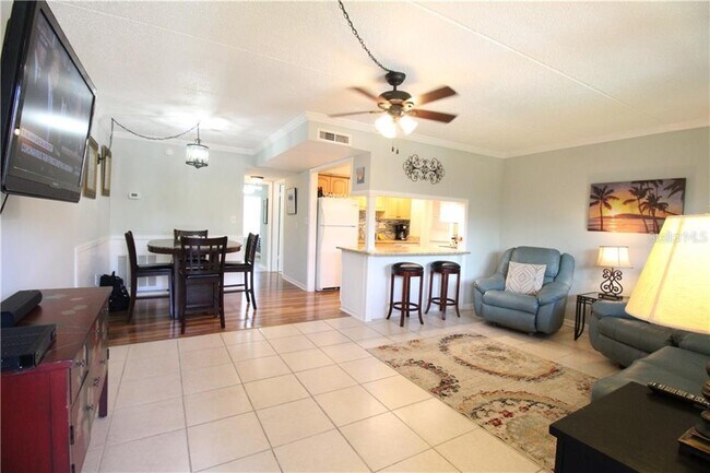 Building Photo - 12760 Indian Rocks Rd