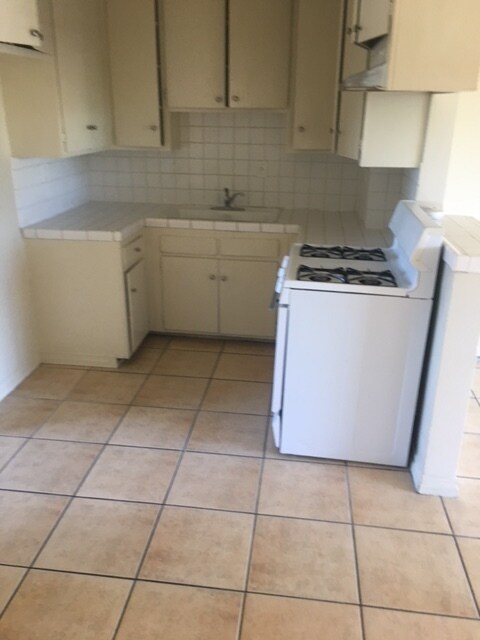 Foto del edificio - 16129 Cantlay St