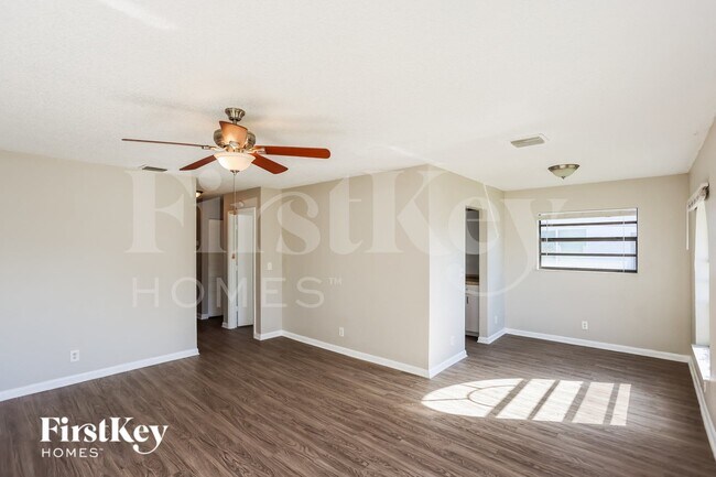 Foto del edificio - 1301 NW 2nd St