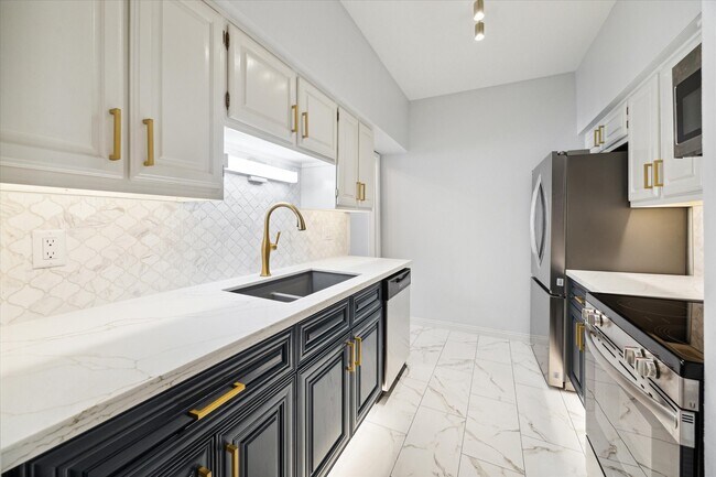 Foto del edificio - 2475 Underwood St