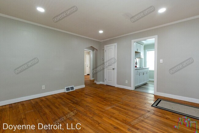 Foto del edificio - 3 br, 1 bath House - 14016 Grandville Ave
