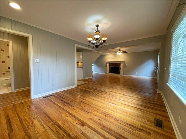Foto del edificio - 2280 Briarwood Hills Dr NE