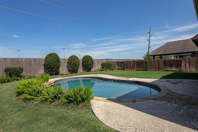Foto del edificio - 9530 Sapphire Hill Ln