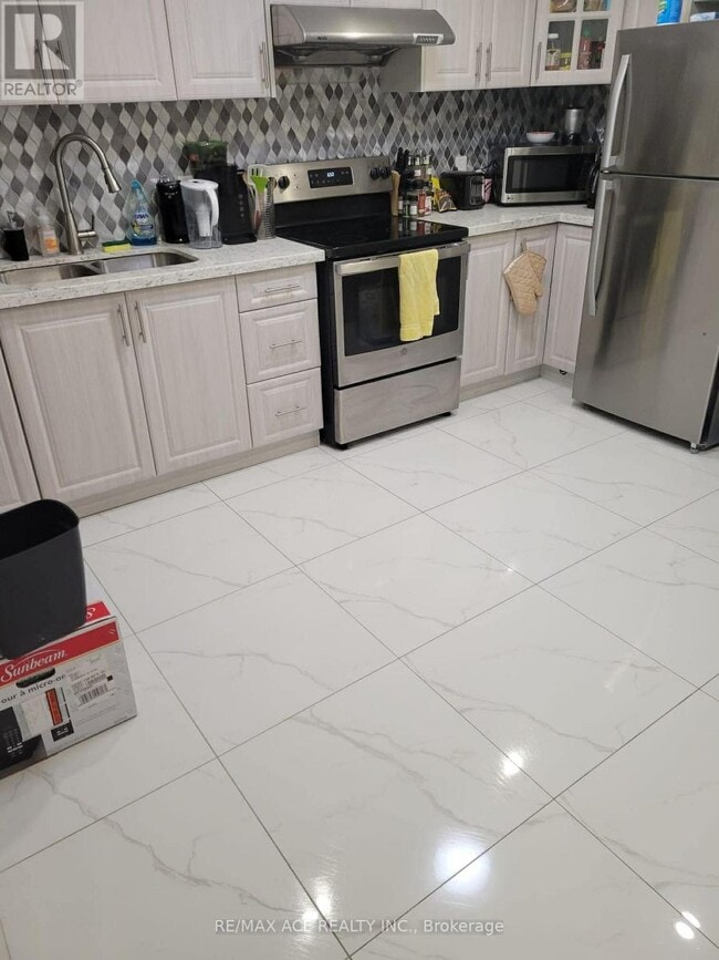 Building Photo - 47 McCowan Rd