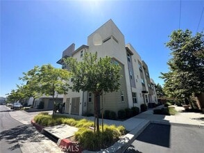 Building Photo - 10517 Huxley Dr