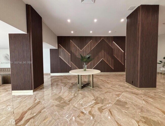 Foto del edificio - 1370 S Ocean Blvd