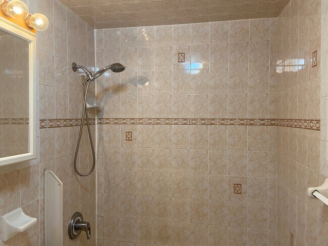 Building Photo - 51 Maspeth Ave