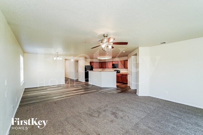 Foto del edificio - 4911 Viking Coral