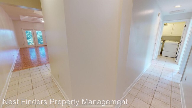 Building Photo - 200 Bermuda Bay Cir