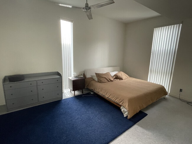 Building Photo - 3611 E 3rd St