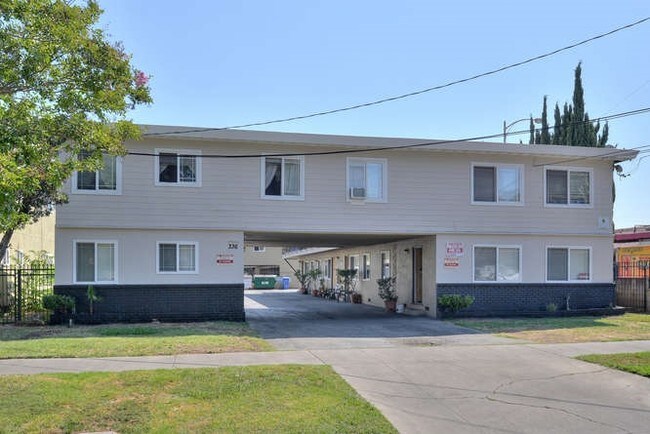 Building Photo - 336 N 5th St