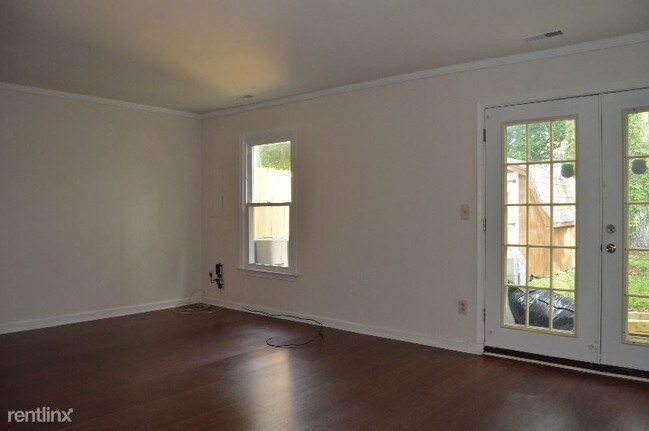 Foto del edificio - 3 br, 1.5 bath Townhome - 5621 Trafalgar Arch