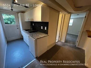 Building Photo - 5514 39th Ave NE