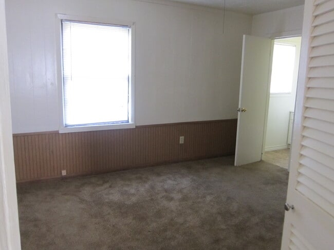 Building Photo - 414 Trinity St