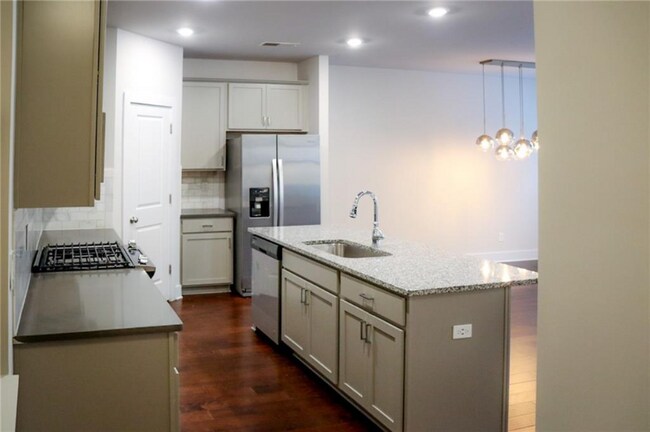 Foto del edificio - 1317 Heights Park Dr