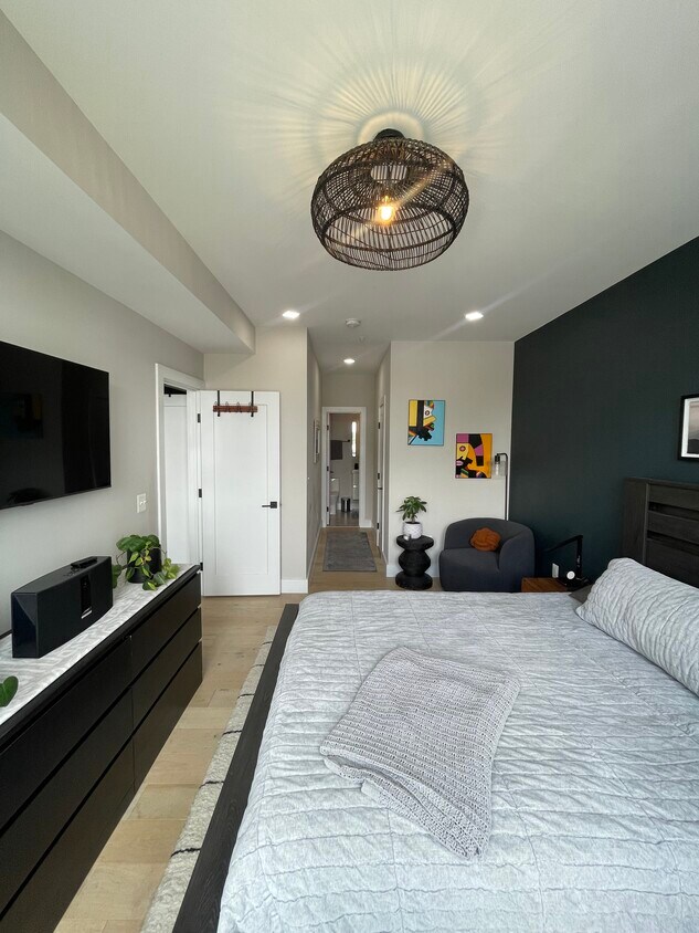 Foto principal - 1028 Bladensburg Rd NE