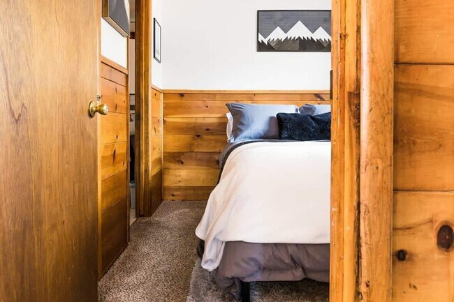 Building Photo - Cozy Big Bear Cabin- 1 bedroom