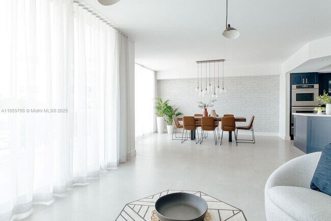 Foto del edificio - 3301 NE 183rd St