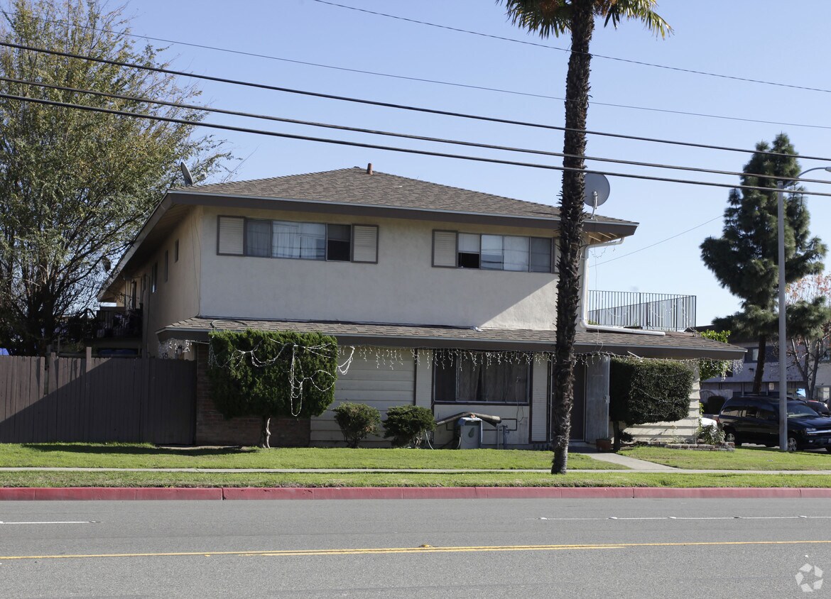 Foto del edificio - 6322 Stanton Ave
