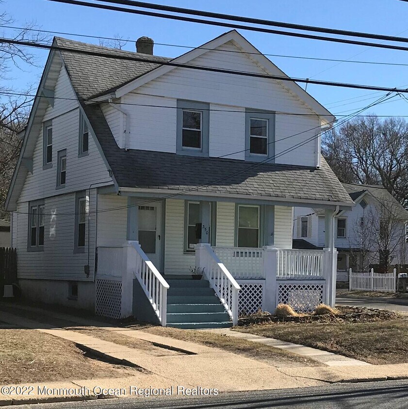 Primary Photo - 350 Main St