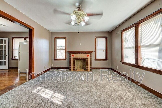 Foto del edificio - 2213 N Hood St