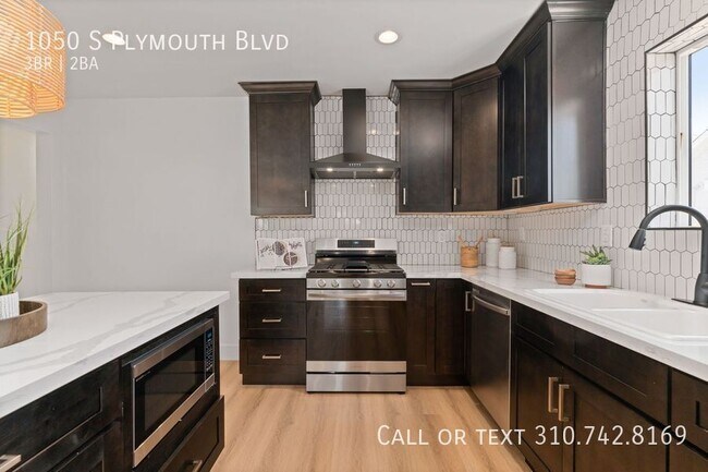 Building Photo - 1050 S Plymouth Blvd