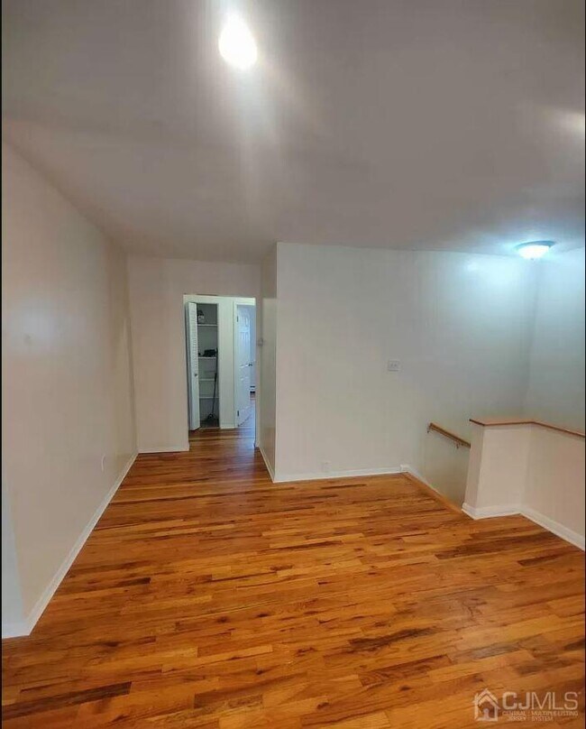 Foto del edificio - 12 S Atlantic Ave