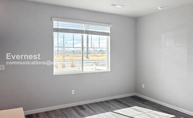 Building Photo - 235 Molinar St