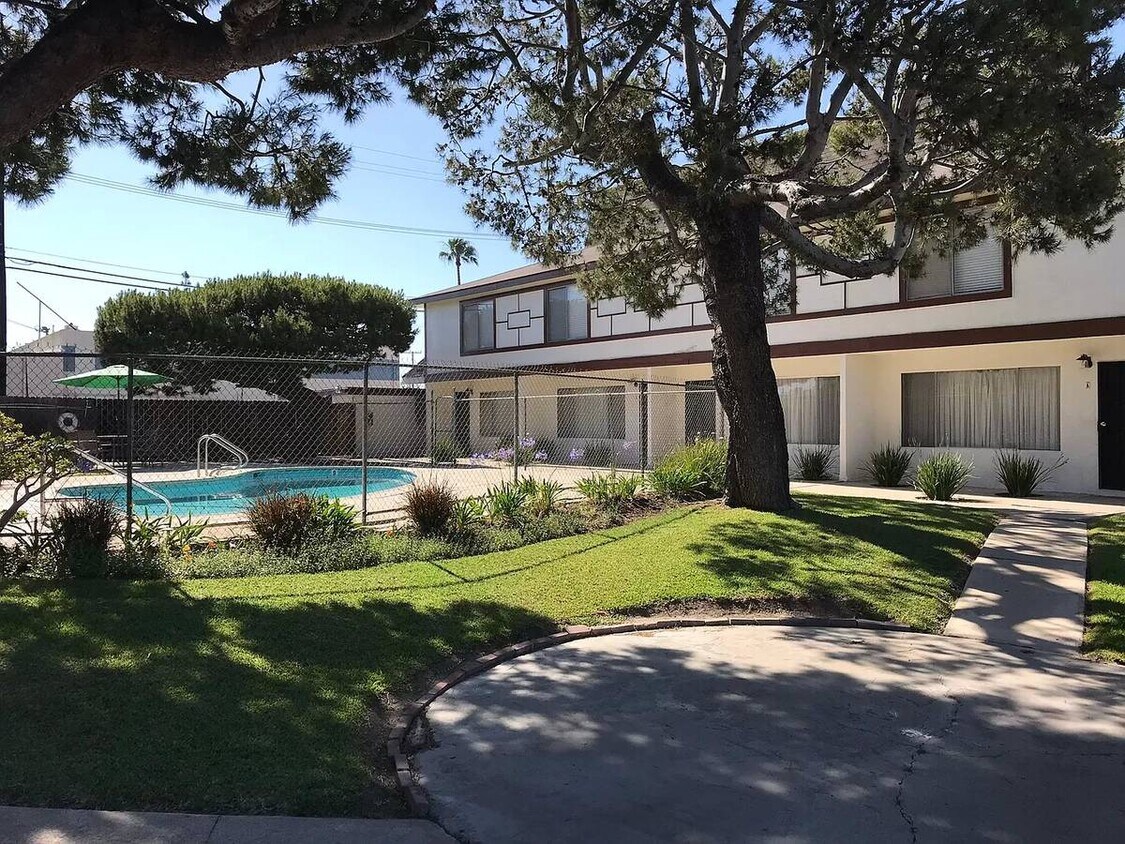 Primary Photo - 2977 Mendoza Dr