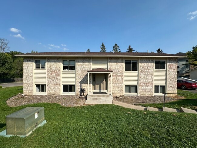 Building Photo - 10525 45th Ave N