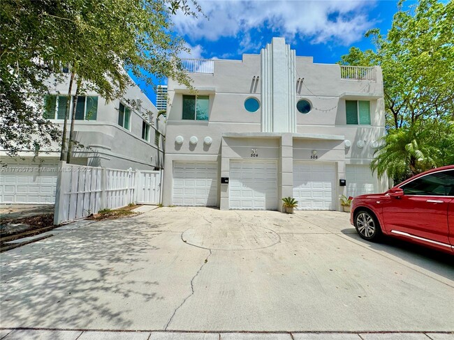 Foto del edificio - 504 SW 4th Ave