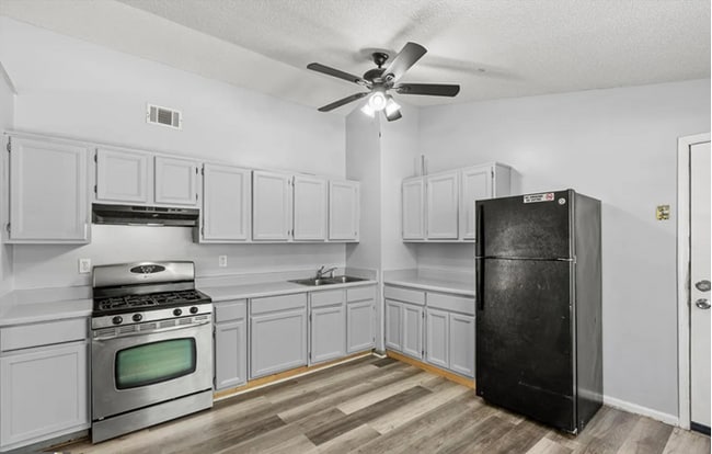 Building Photo - 991 Brandon Hill Way