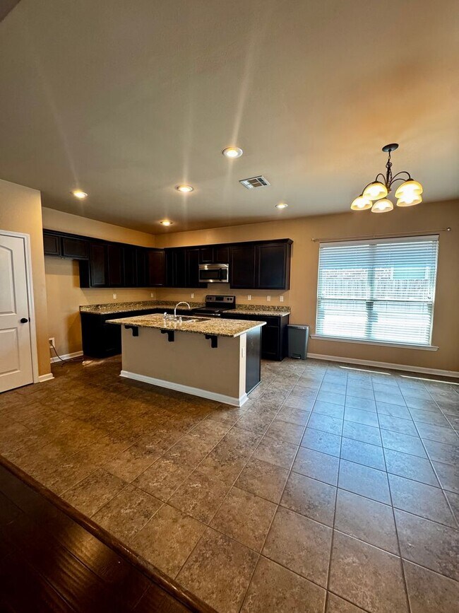 Building Photo - 3BD/2BA House for Lease in Magnolia Lakes - Close to LSU