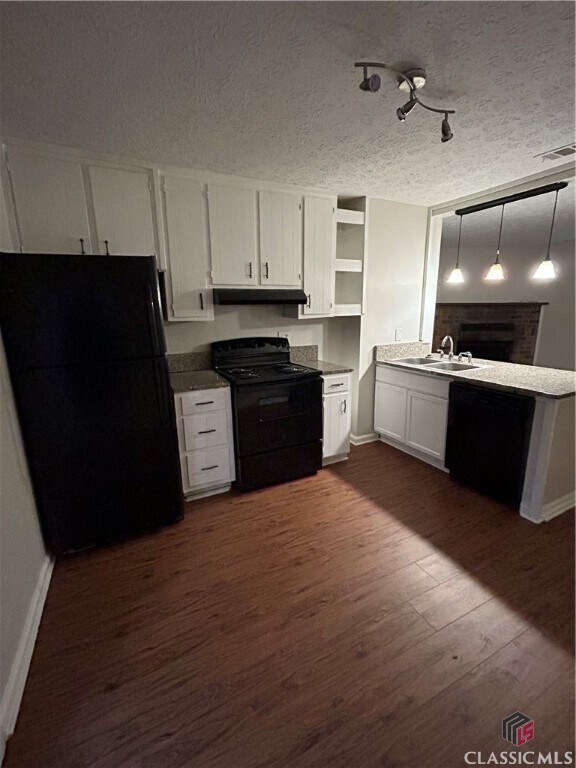 Foto del edificio - 140 Windy Hill Pl