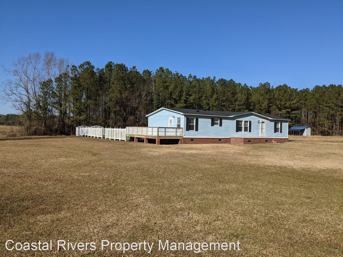 Primary Photo - 3 br, 2 bath House - 39662 US Hwy 264 E