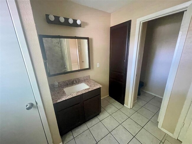 Building Photo - 4405 Avenue A